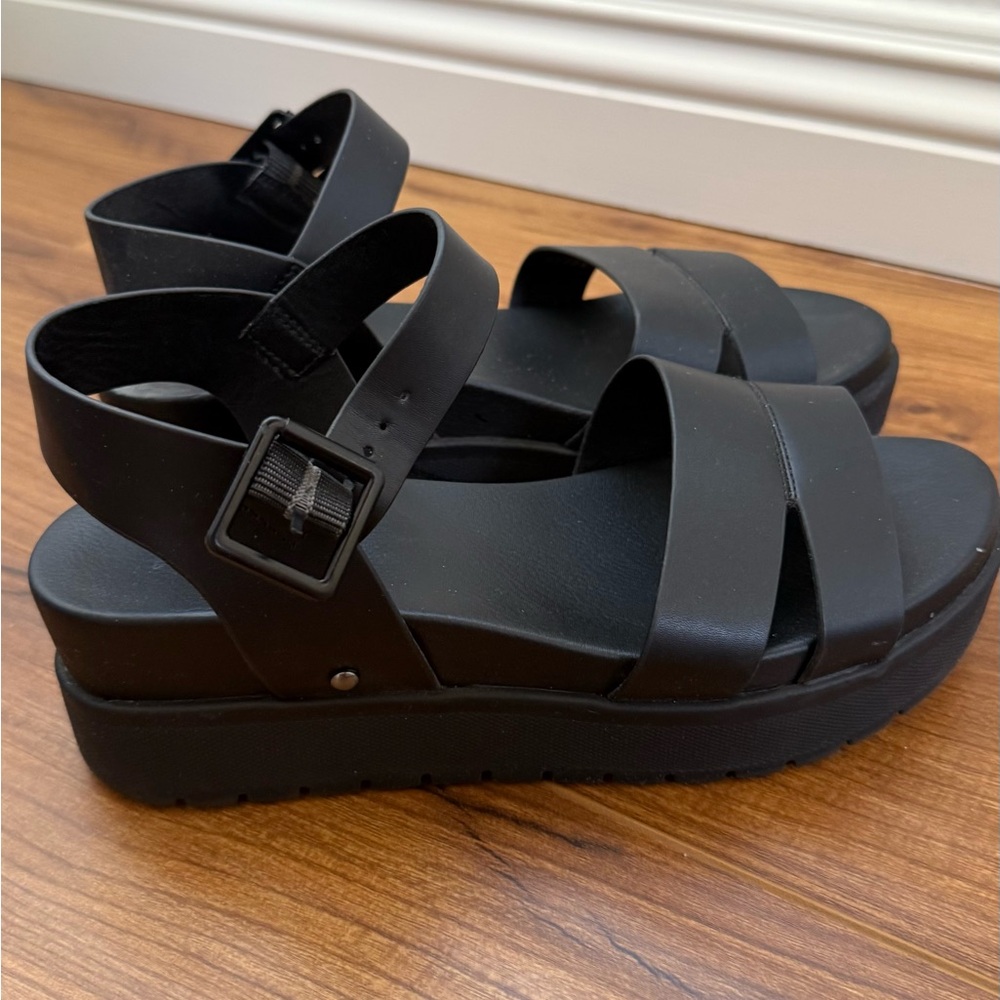 MIA Black Platform Sandals